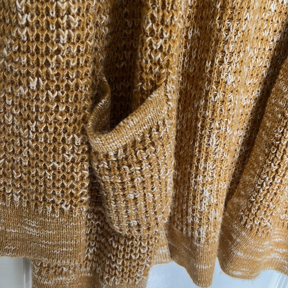 Cardigan - Picture 3 of 3